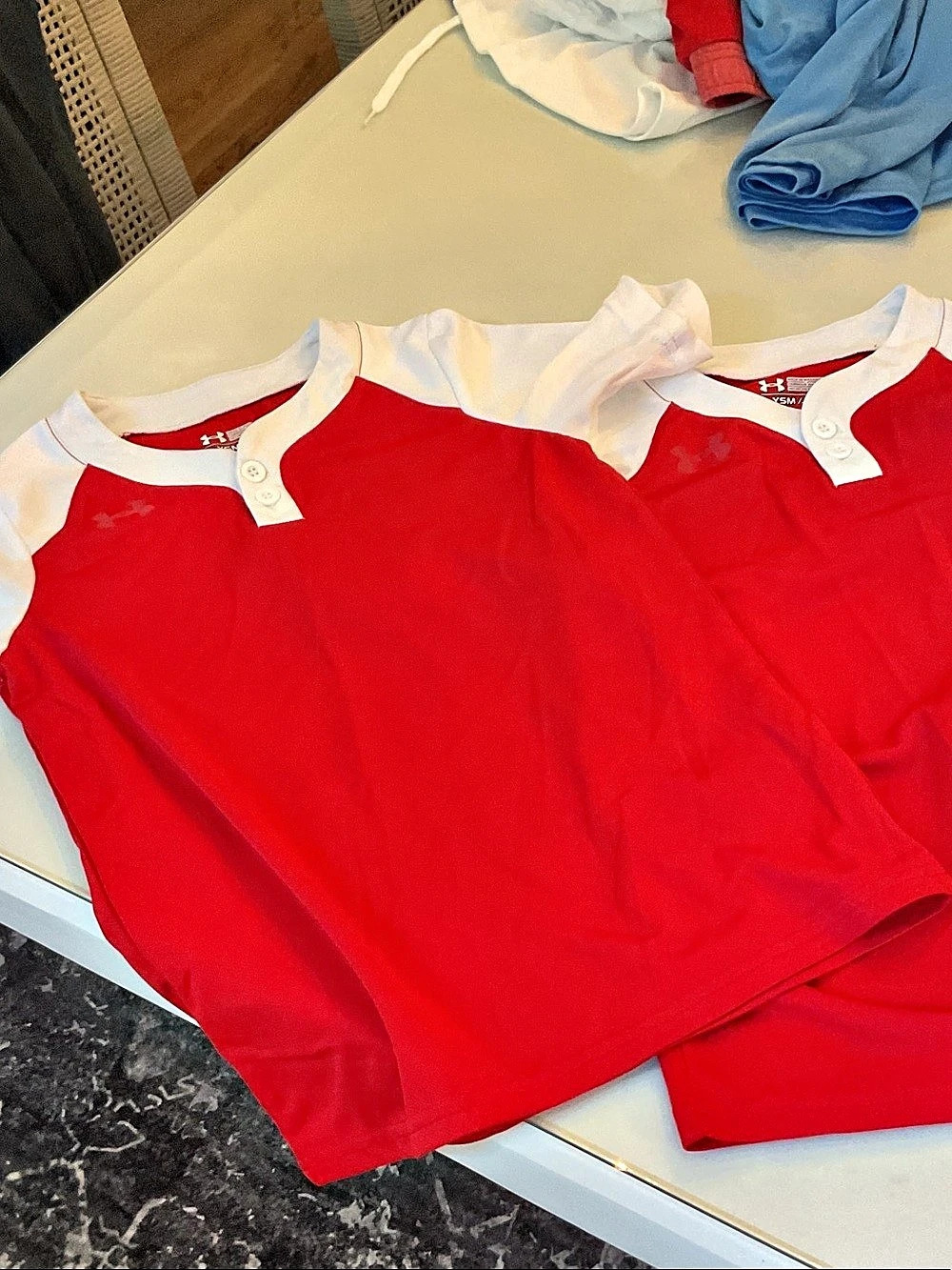 Under Armour Youth Baseball Henley Shirt Boys Small Red & White 3 new shirts